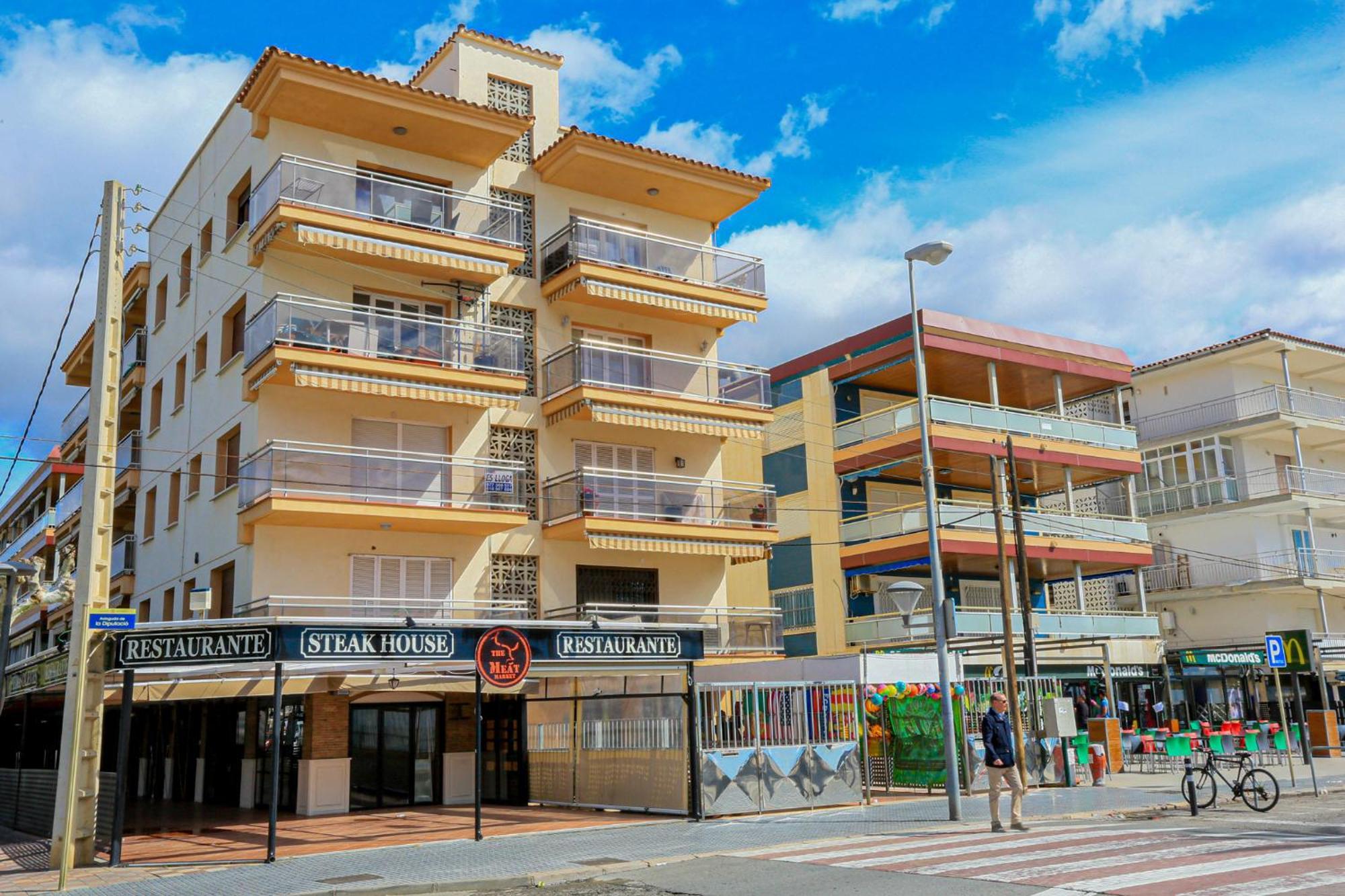 Xaloc Only Families Apartment Cambrils Exterior photo