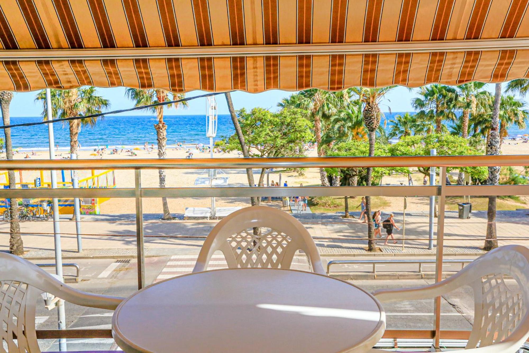 Xaloc Only Families Apartment Cambrils Exterior photo